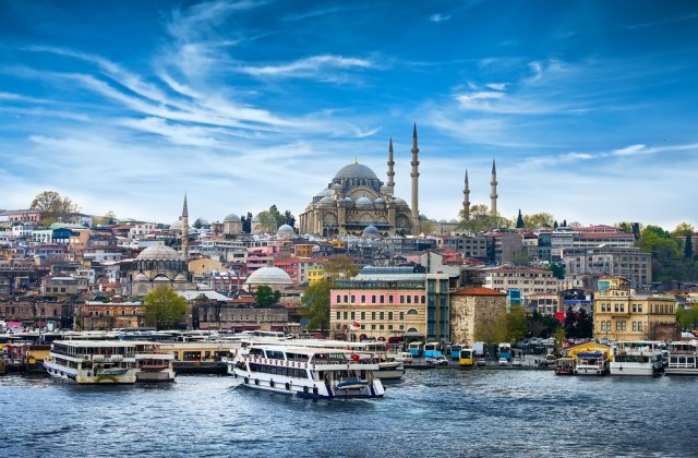 Turcia introduce o taxă turistică de la 1 ianuarie 2023. C&acirc;t vor achita turiștii