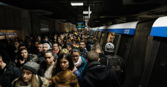 Alarmă falsă cu bombă la stația de metrou Piața Victoriei