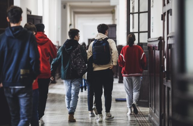 C&acirc;nd vor recupera elevii cele trei zile libere nou introduse de Guvern. Vești de la Ministerul Educației