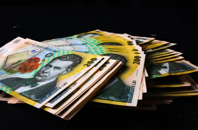 Vouchere sociale și &icirc;n 2023. C&acirc;nd vor primi rom&acirc;nii prima tranșă din acest an