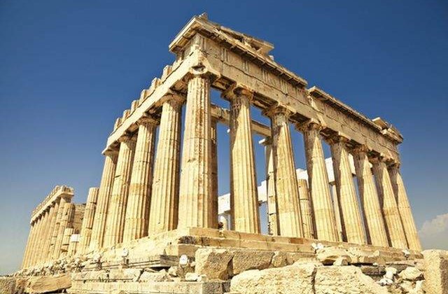 Cateva mii de turisti rusi, abandonati in Grecia