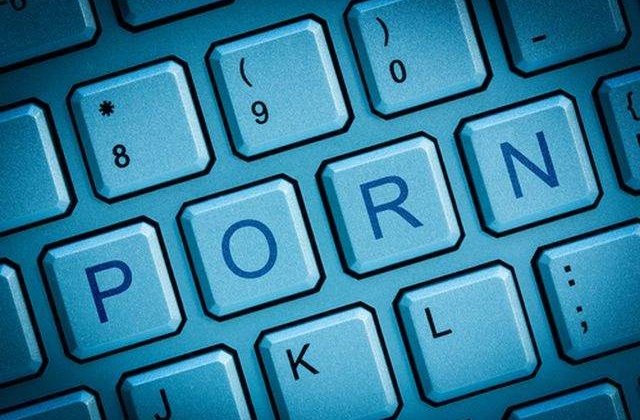 Scandal in Sibiu! Sefa psihologilor scolari administreaza un blog sexual