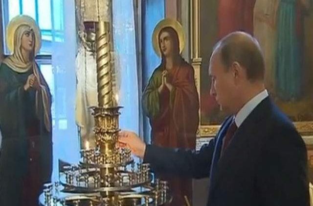 [Video] Putin a aprins lumanari pentru separatistii morti in Ucraina
