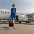 Viitoare stewardese, obligate să se dezbrace la un concurs de angajare. „Mi s-a cerut să-mi ridic rochia“