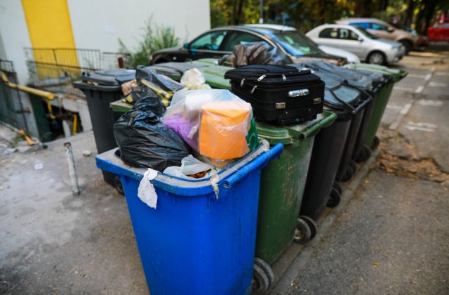Rom&acirc;nii vor achita mai mult pentru gunoi. Ce prevăd noile obligații