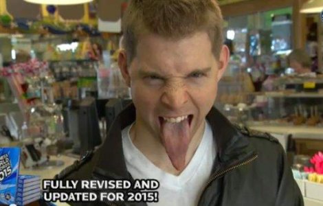  Video  Guinness World Records 2015: Cum arata omul cu cea mai LUNGA limba din lume?