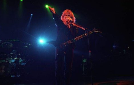 Formatia Megadeth si-a anulat turneul cu Motorhead