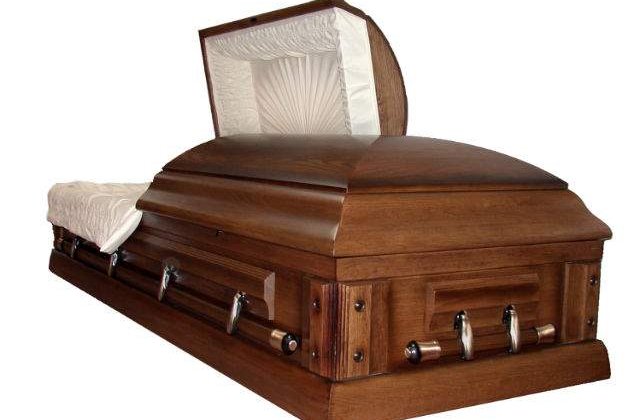 Ce au luat cu ele in MORMANT: Top 10 Celebritati si obiectele cu care au fost ingropate