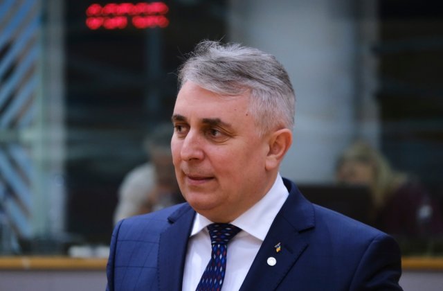 USR protestează la Palatul Cotroceni și MAI contra lui Lucian Bode