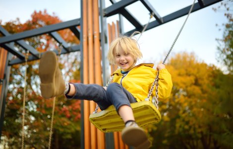 O fetiță de 11 ani a fost abuzată de angajatul unui loc de joacă din Capitală