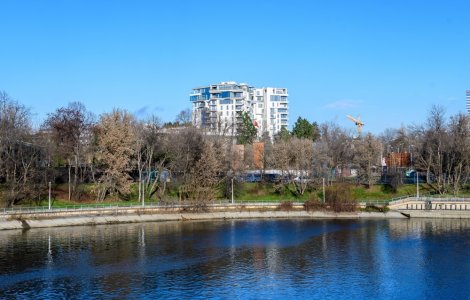 Prognoza meteo ANM pentru joi, 19 ianuarie. Vremea se încălzește, dar la munte este iarnă în toată regula