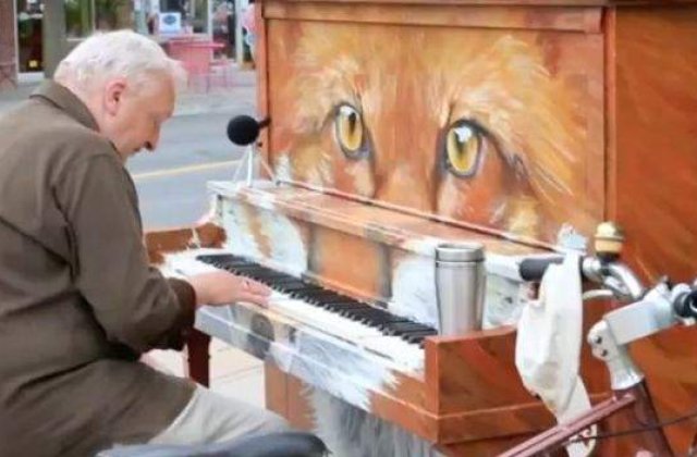 [VIDEO] EMOTIONANT! Interpretare uimitoare a unei melodii cunoscute pe STRADA!