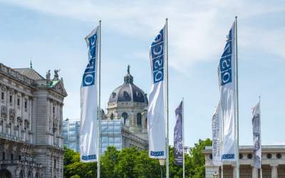 România a preluat Preşedinţia...