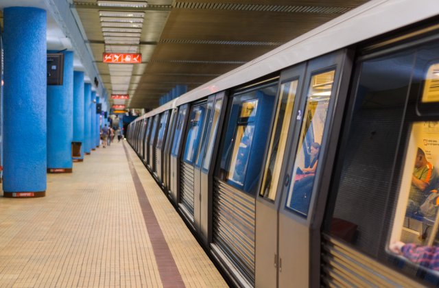 Călătorii de pe Magistrala 1 au rămas blocați &icirc;n tunel din cauza unei defecțiuni