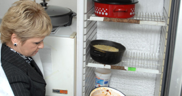 Afterschool la standarde europene cu mizerie și mâncare expirată. Inspectorii ANPC au închis centrul