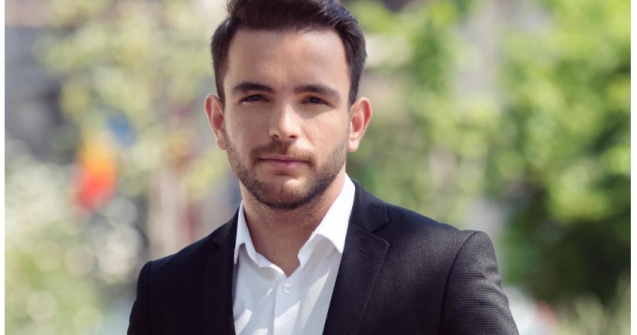 Principalul Jurnal al Zilei difuzat de Metropola TV, interpretat în limbaj mimico-gestual