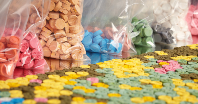 VIDEO Aproape un kilogram de droguri a fost găsit în Pădurea Băneasa