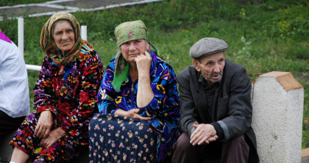 Ajutoare pentru încălzire și birocrație. Satul din România în care toți cei 1.200 de locuitori stau la aceeași adresă; mulți au același nume