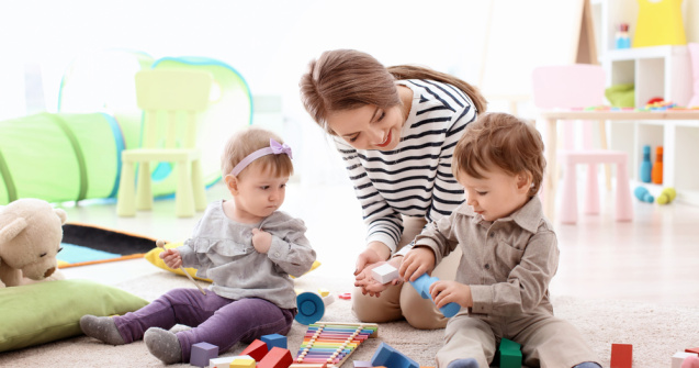 Cat câștigă o bonă în București pentru un program de 4 ore