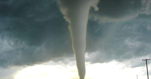 STUDIU: Oamenii se tem mai mult de catastrofe naturale decat de razboi