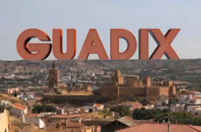 [VIDEO] Orasul spaniol unde jumatate din populatie traieste in pesteri