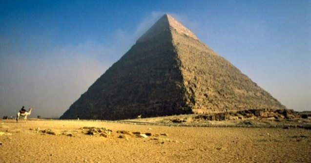  Video  Egiptul a recuperat un fragment din piramida lui Keops
