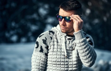 7 motive pentru a purta ochelarii de soare și în afara sezonului cald