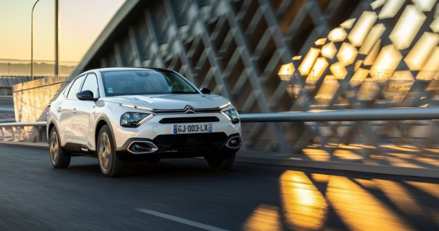 Test drive Citroen C4 X electric - Pată de culoare