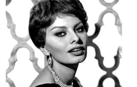 La 80 de ani Sophia Loren lanseaza o carte de memorii si o expozitie personala