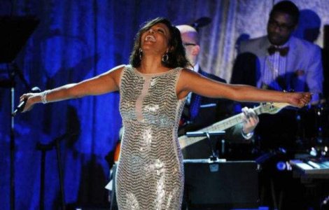 Un album live al cantaretei Whitney Houston se va lansa in noiembrie