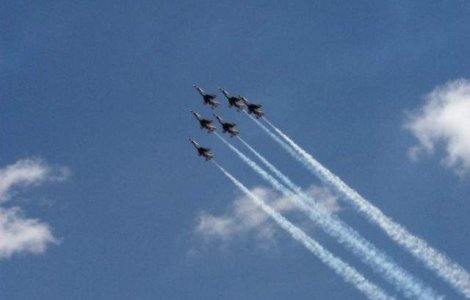 Avioane militare rusesti, interceptate in apropiere de Alaska si Canada