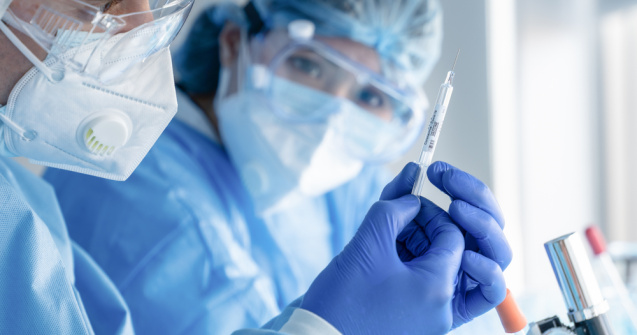 OMS a decis să mențină în continuare nivelul maxim de alertă pentru COVID-19