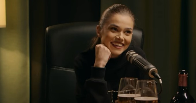 Theo Rose s-a transformat total în timpul sarcinii: „Am telefonul plin de poze cu mine gravidă”