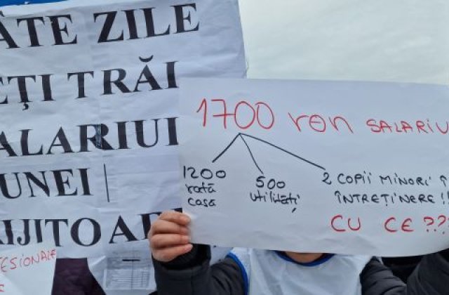 Angajații din &icirc;nvățăm&acirc;nt protestează la sediul Guvernului. Ce solicită 