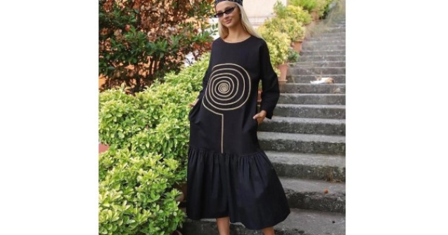 Cum să-ți asortezi rochia din jerseu?