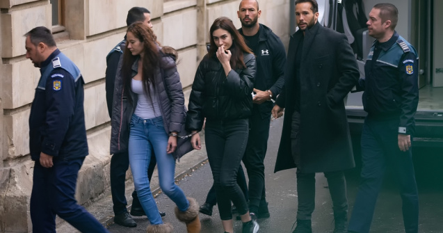 Efect catastrofal după arestarea lui Andrew Tate. Copiii îi copiază discursul la școală. Băieți către fete: „Fă-mi un sandviș”