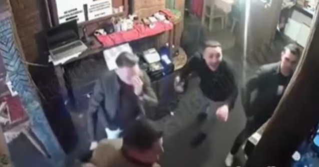 Doi consilieri locali s-au bătut într-un birt din Huși. Președintele PSD Vaslui: „Nu dezbăteau bugetul”