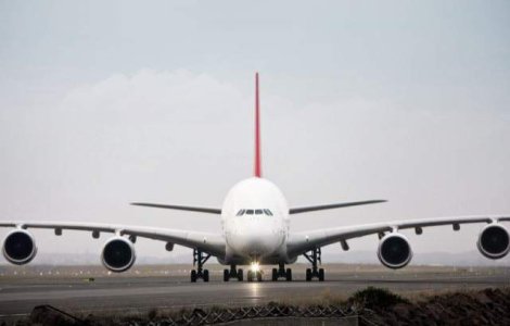  Video  Cum arata cel mai MARE avion din lume!