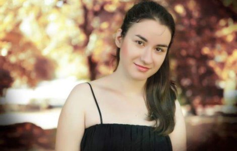 O romanca s-a calificat in semifinala Concursului Enescu 2014 la pian
