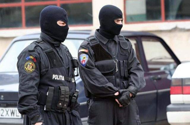 Descinderi in trei judete, intr-un dosar de evaziune! Printre suspecti, un deputat PSD