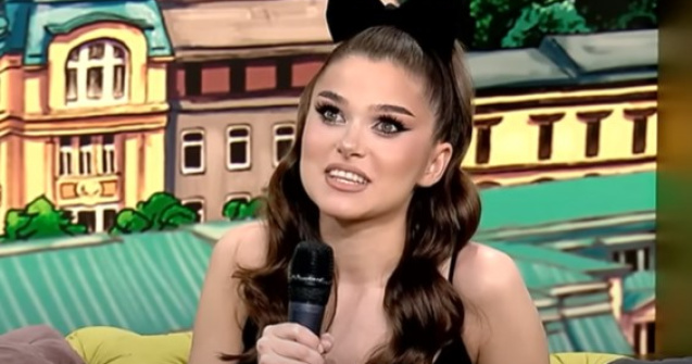 Theo Rose, cu burtica de gravidă la vedere pe Instagram. Artista este în culmea fericirii / FOTO