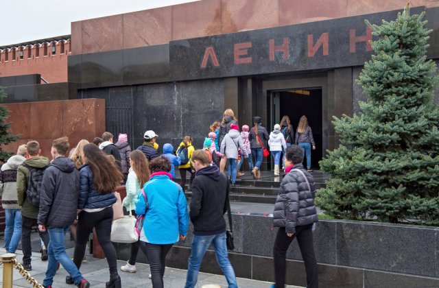 Un rus beat a &icirc;ncercat să fure mumia lui Vladimir Lenin de la mausoleul din Moscova