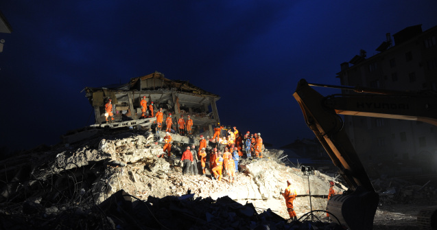 Cutremure în Turcia și Siria. Bilanț provizoriu: Peste 8.000 de decese și aproape 40.000 de răniți