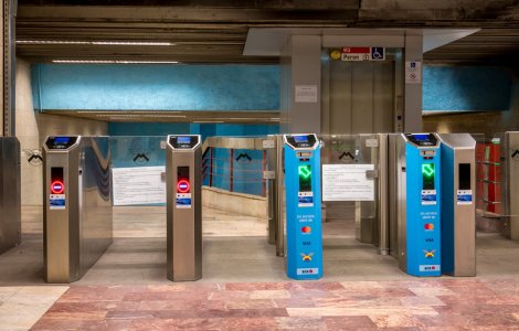 Cardurile contactless Metrorex pot fi reîncărcate la automatele din staţiile de metrou, începând de astăzi