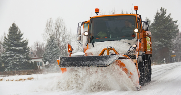 Mai multe drumuri din județul Buzău au fost închise din cauza viscolului