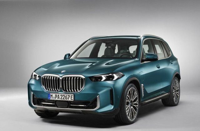 Noile BMW X5 și X6 facelift: display curbat și versiune plug-in hybrid cu 490 CP