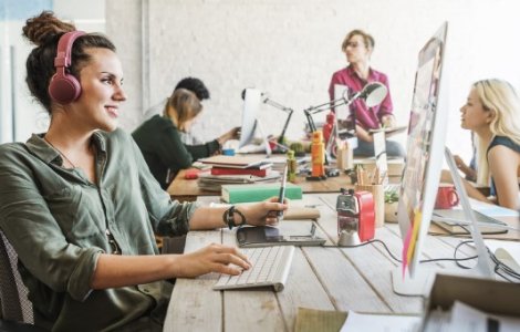 Cum să încurajezi creativitatea la locul de muncă