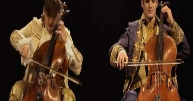  Video  2Cellos concerteaza in premiera in Romania
