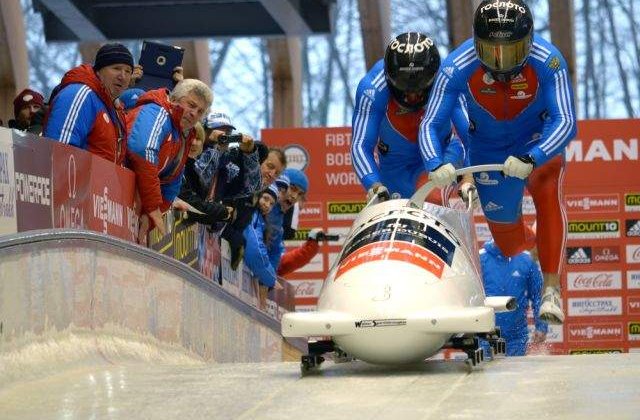 DECIZIE! Femeile vor putea concura alaturi de barbati la  bob - patru persoane