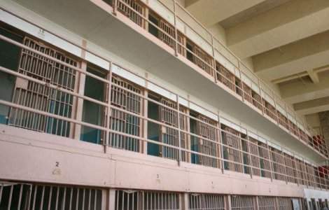  Top  Top 10 celebritati despre care nu stiai ca au fost la INCHISOARE